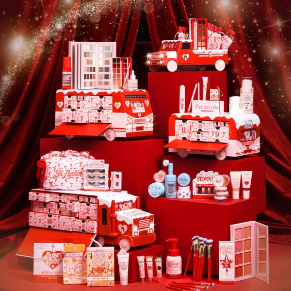 Cruising Home For Christmas Makeup & Beauty Advent Calendar 2025